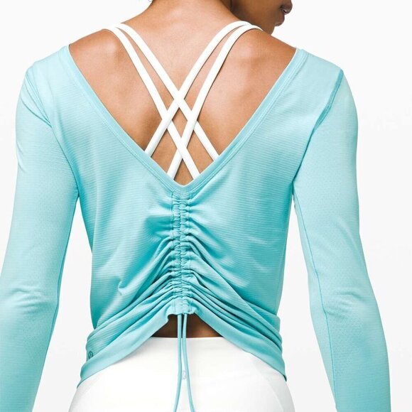 Lululemon Light Blue Swiftly Speed Long Sleeve Cinch Ruched Back Top Size 8 - Picture 3 of 9